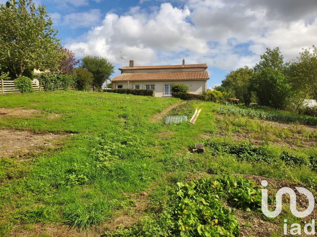 Maison 8 Pièce(s) La Tardière