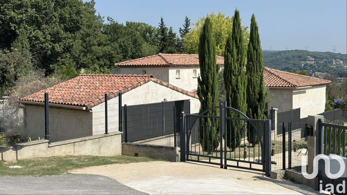 Maison 7 Pièce(s) Saint-Julien-de-Peyrolas