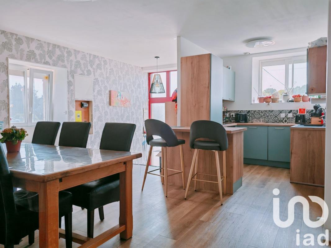 Maison 7 Pièce(s) Saint-Georges-sur-Moulon