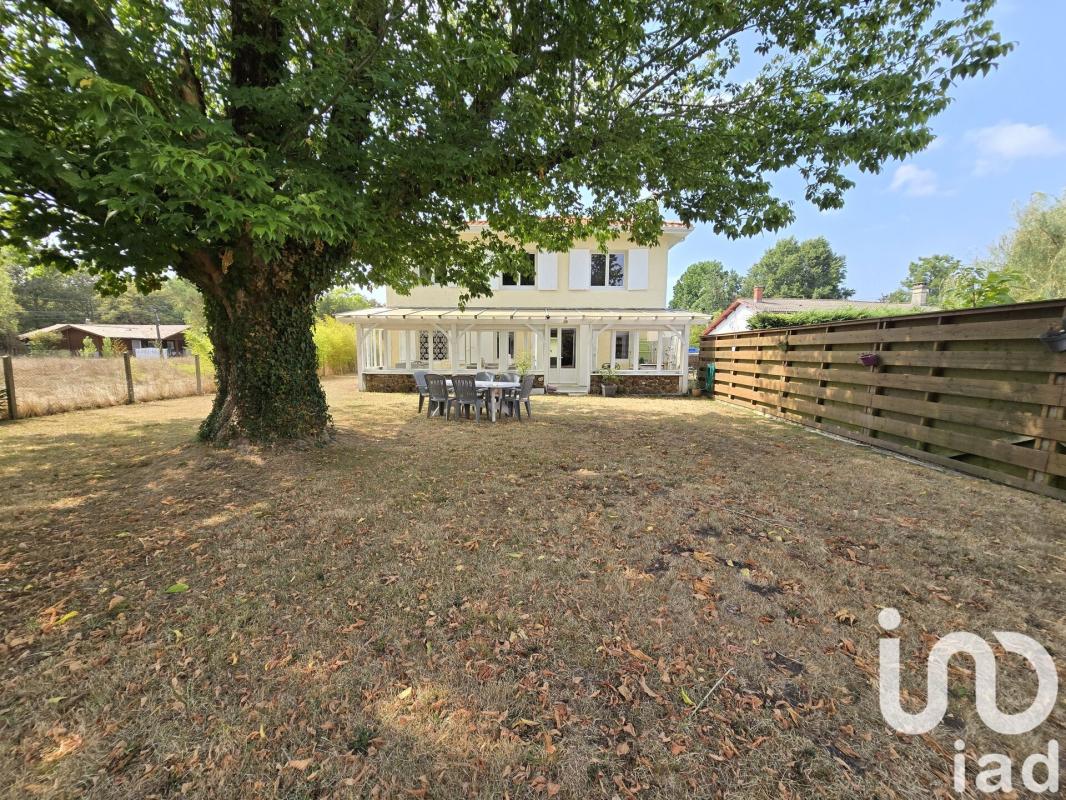 Maison traditionnelle 5 Pièce(s) Salles