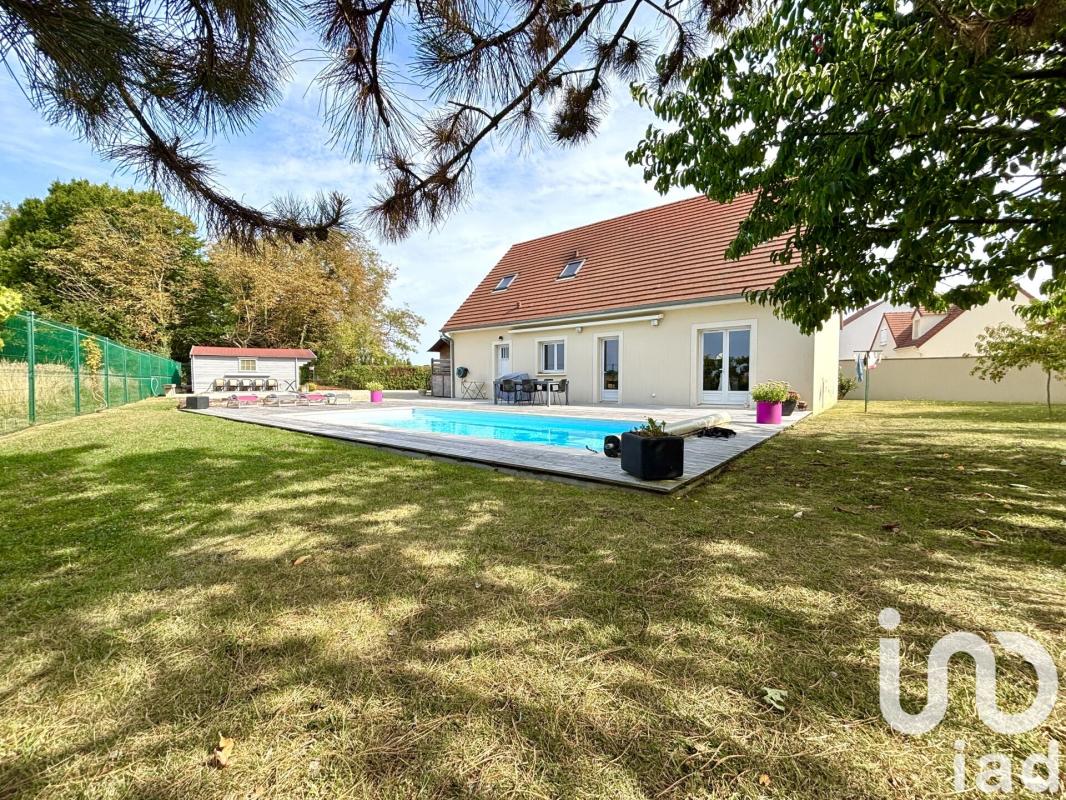 Maison 7 Pièce(s) Réau