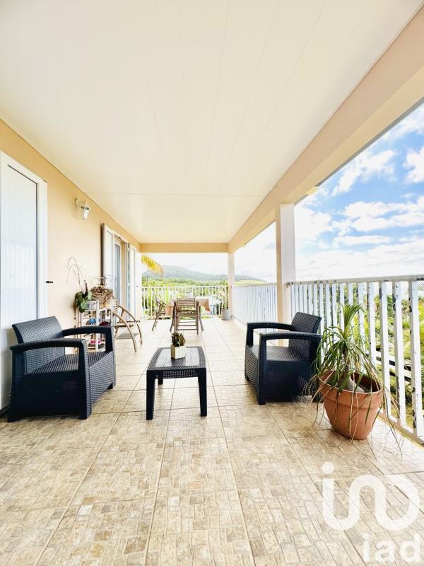 Maison 4 Pièce(s) Saint-Benoît