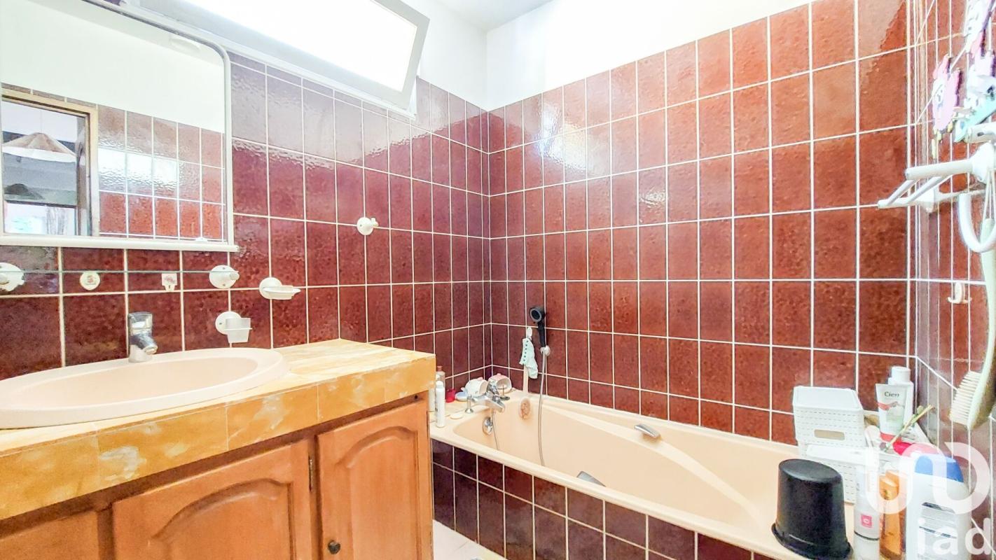 Maison 8 Pièce(s) Le Mesnil-Saint-Denis - Photo 17