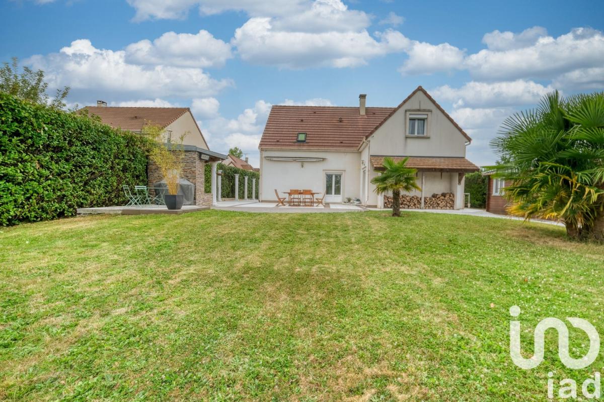 Maison 8 Pièce(s) Favières