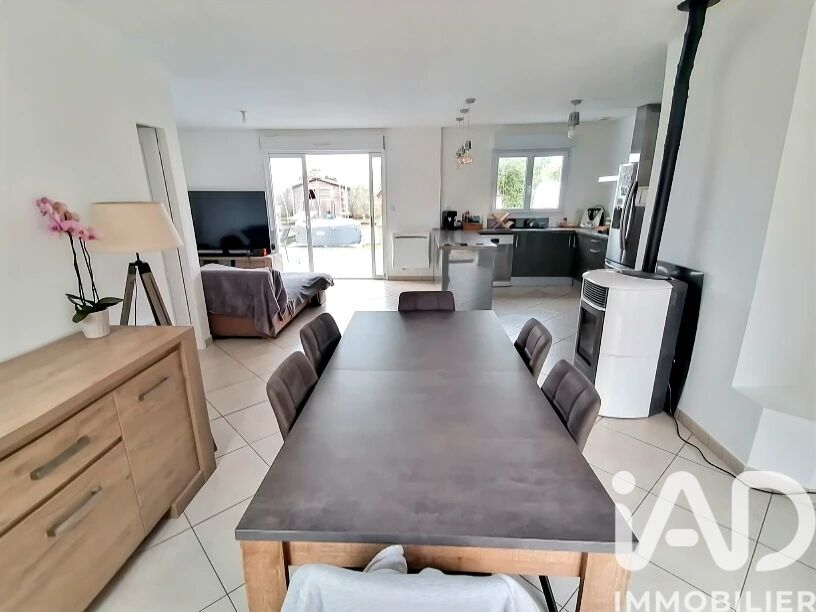 Maison traditionnelle 4 Pièce(s) Saint-Michel-Chef-Chef