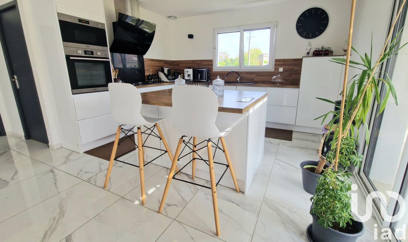 Maison 5 Pièce(s) Saint-Seurin-sur-l'Isle