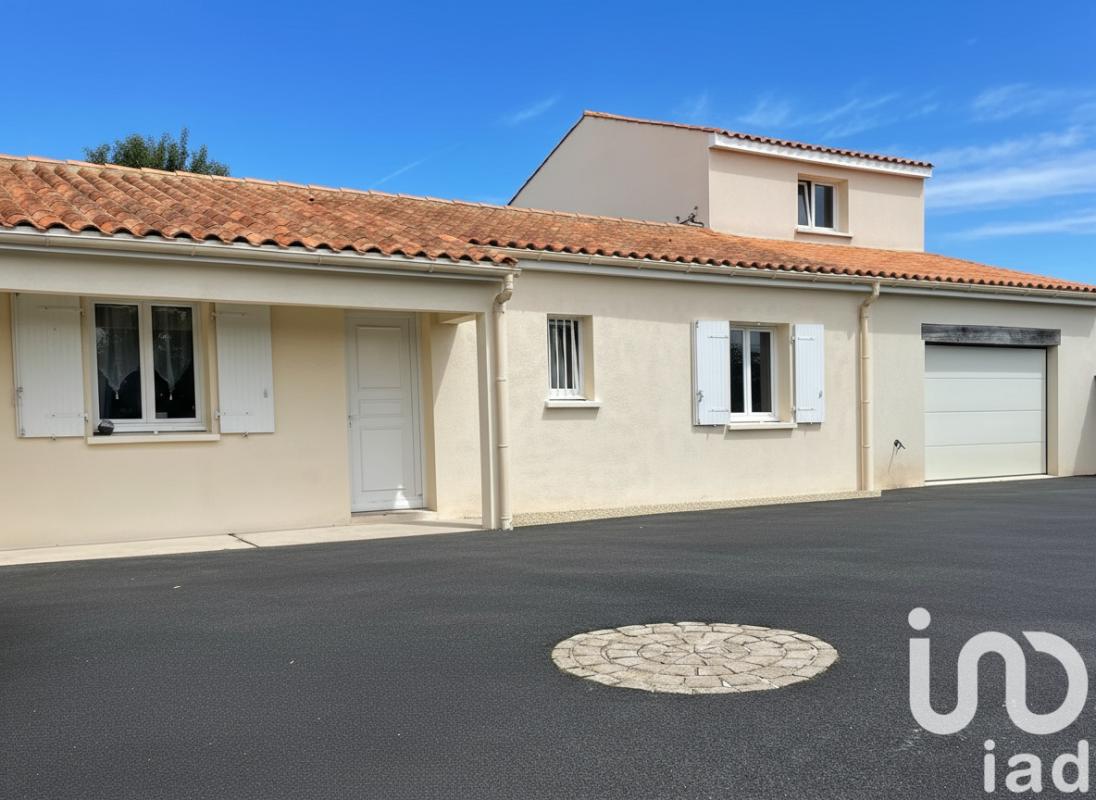 Maison traditionnelle 5 Pièce(s) La Clisse