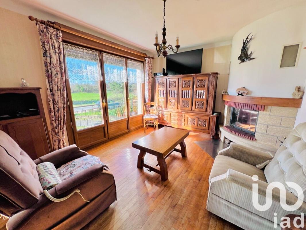 Maison traditionnelle 8 Pièce(s) Trélévern