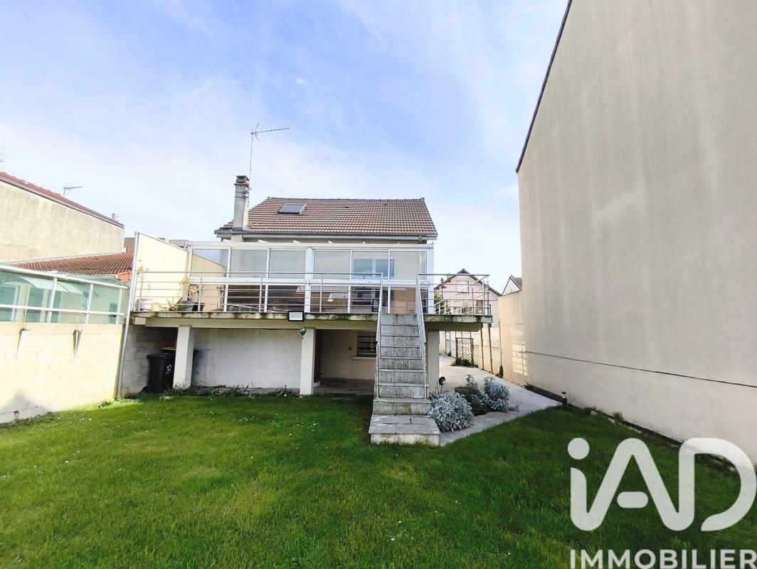 Maison traditionnelle 5 Pièce(s) Le Blanc-Mesnil