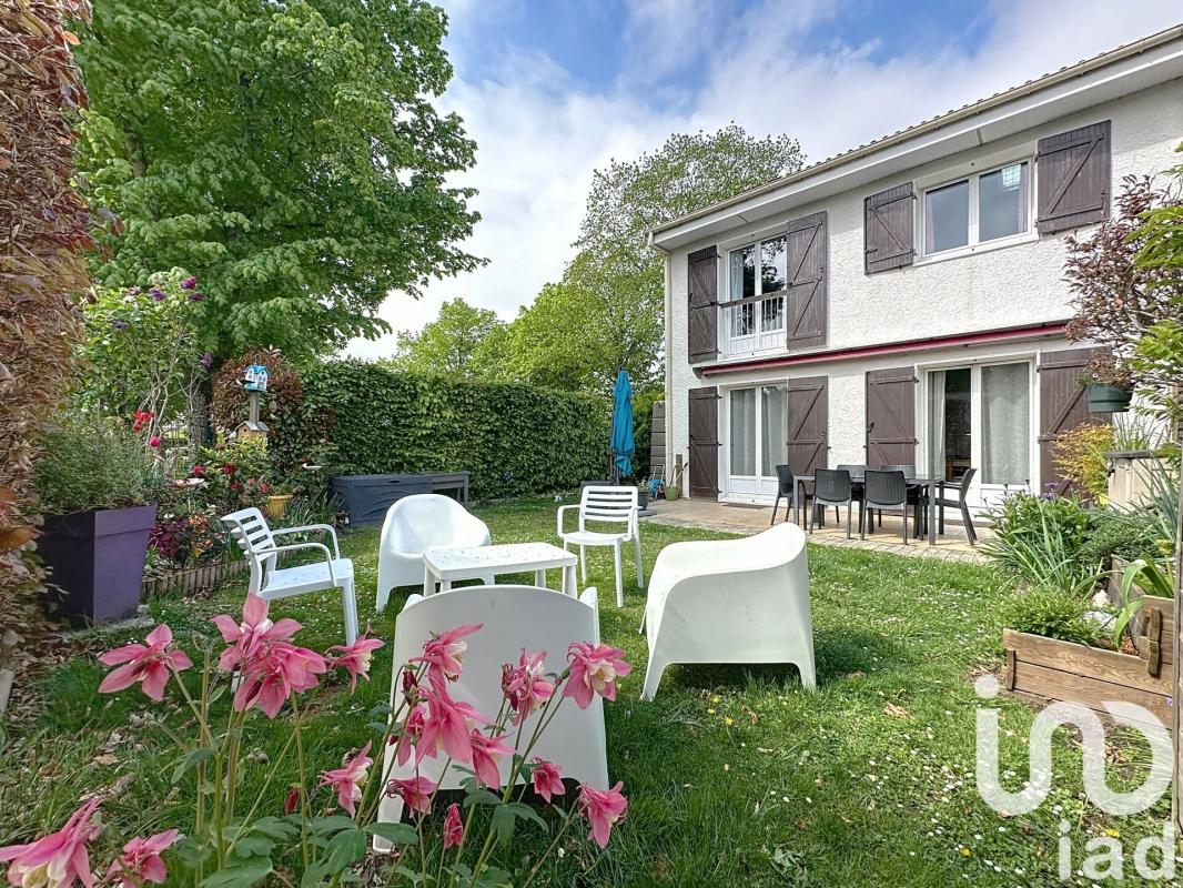 Maison 5 Pièce(s) Montigny-le-Bretonneux