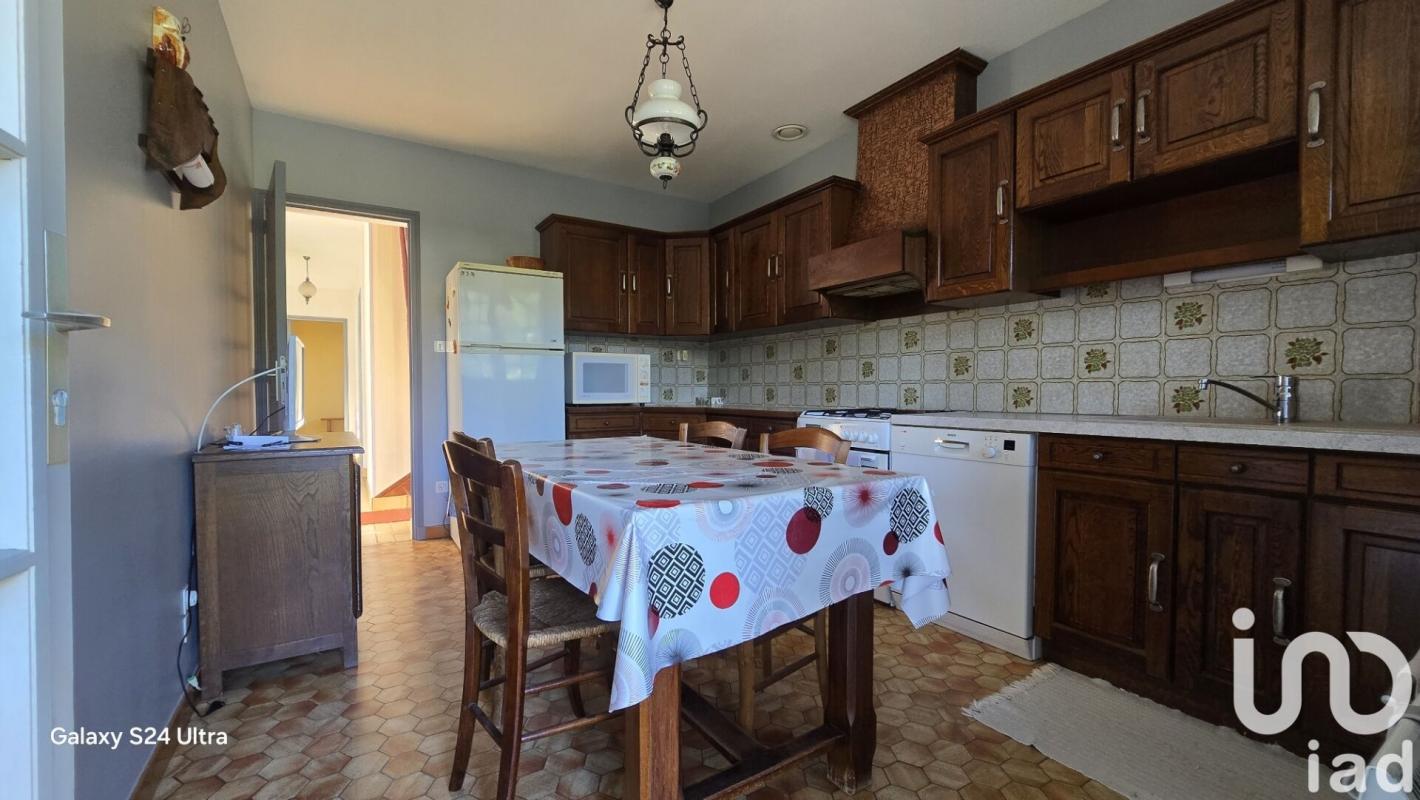 Maison 7 Pièce(s) Saint-Amand-Montrond - Photo 6