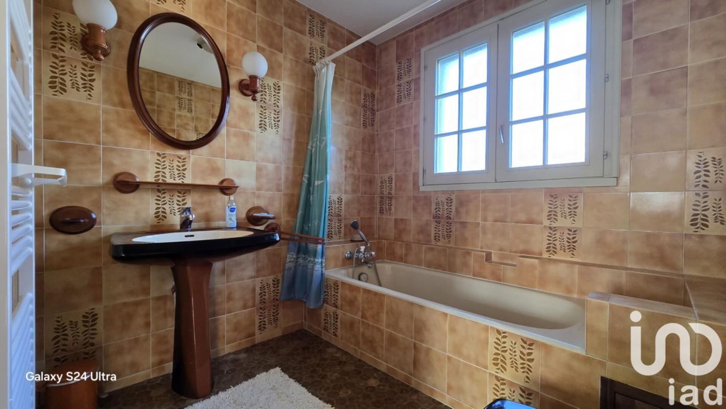 Maison 7 Pièce(s) Saint-Amand-Montrond - Photo 10