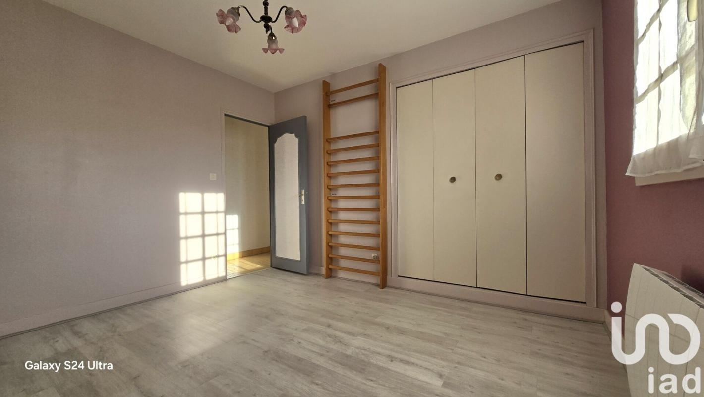 Maison 7 Pièce(s) Saint-Amand-Montrond - Photo 24