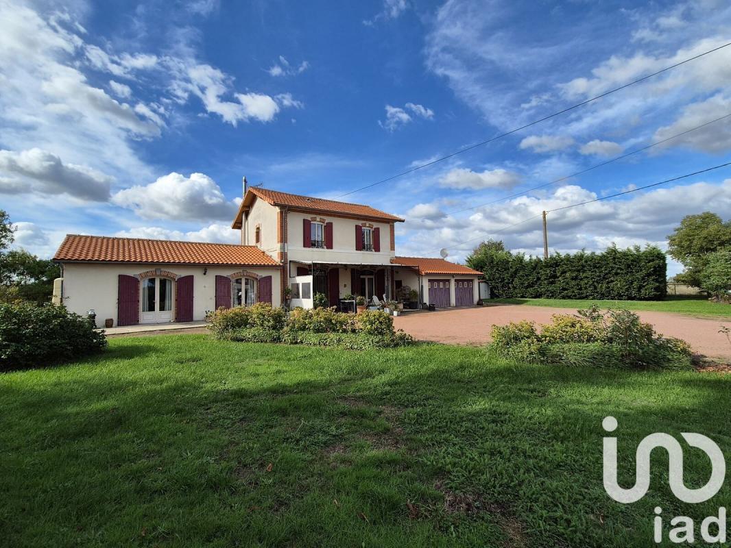 Maison 6 Pièce(s) Gourgé