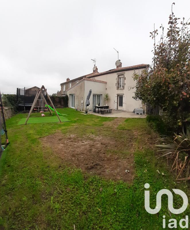 Maison 6 Pièce(s) Bressuire