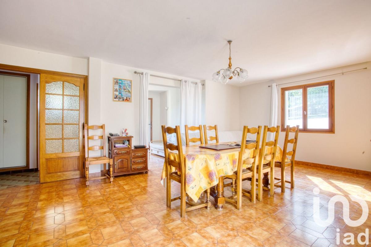 Maison 5 Pièce(s) Le Luc