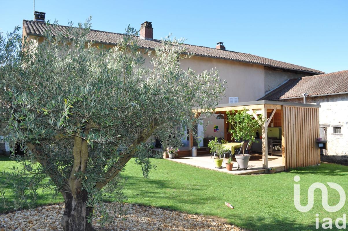 Maison de ville 8 Pièce(s) Saint-Laurent-sur-Gorre