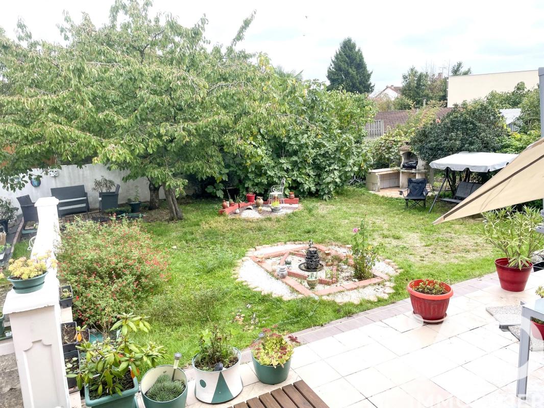 Maison 8 Pièce(s) Vigneux-sur-Seine