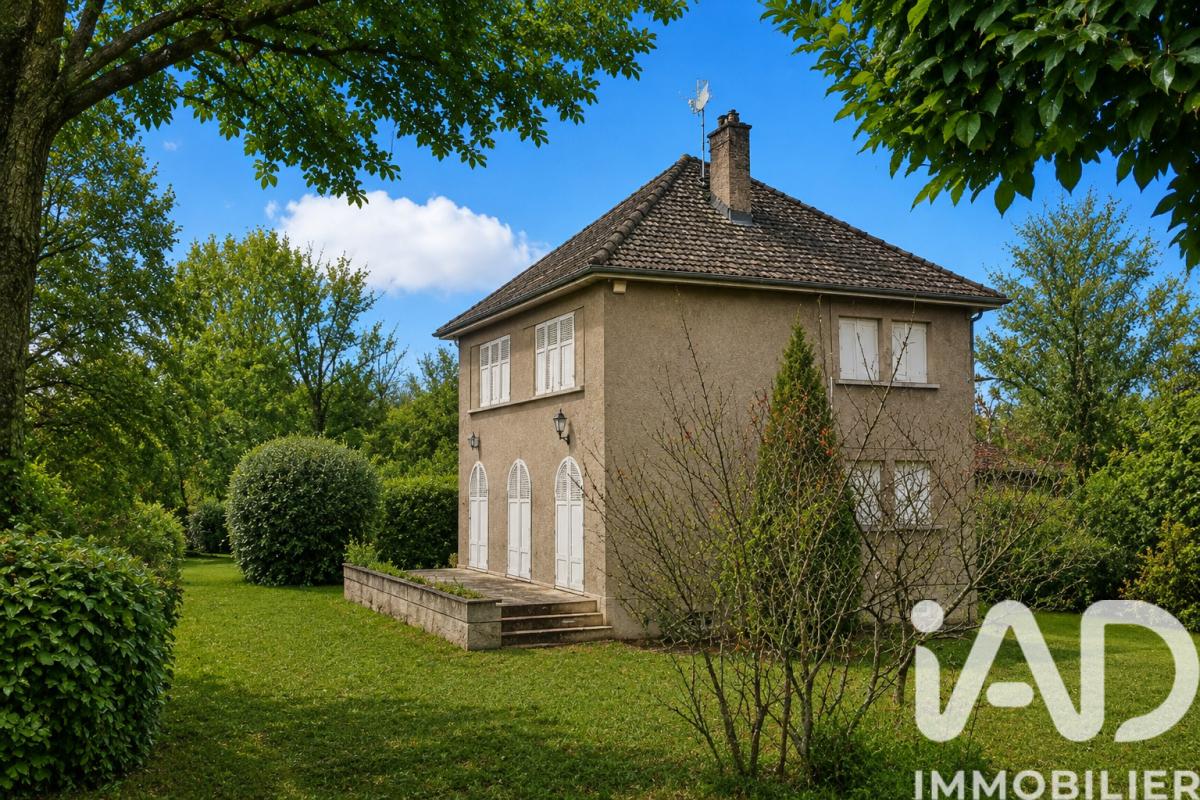 Maison 8 Pièce(s) Le Mée-sur-Seine