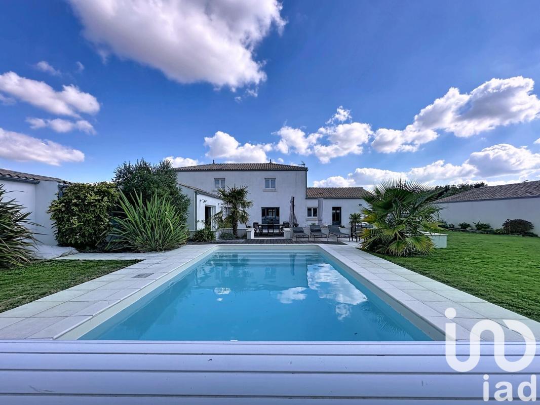 Maison 6 Pièce(s) Bourgneuf