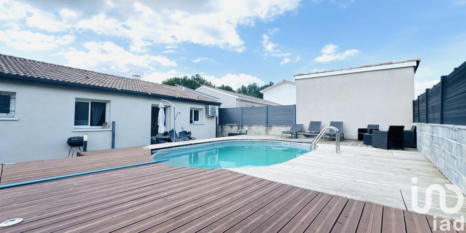 Maison 5 Pièce(s) Saint-Quentin-de-Baron