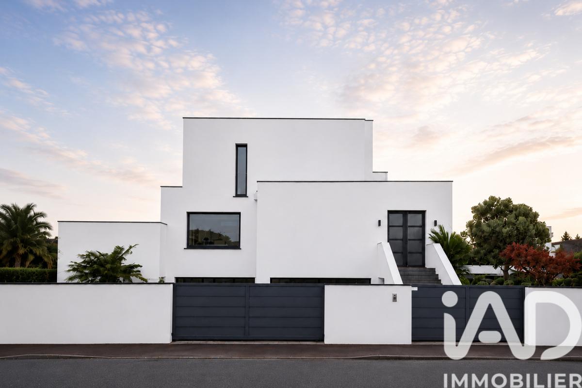 Maison 9 Pièce(s) Anglet