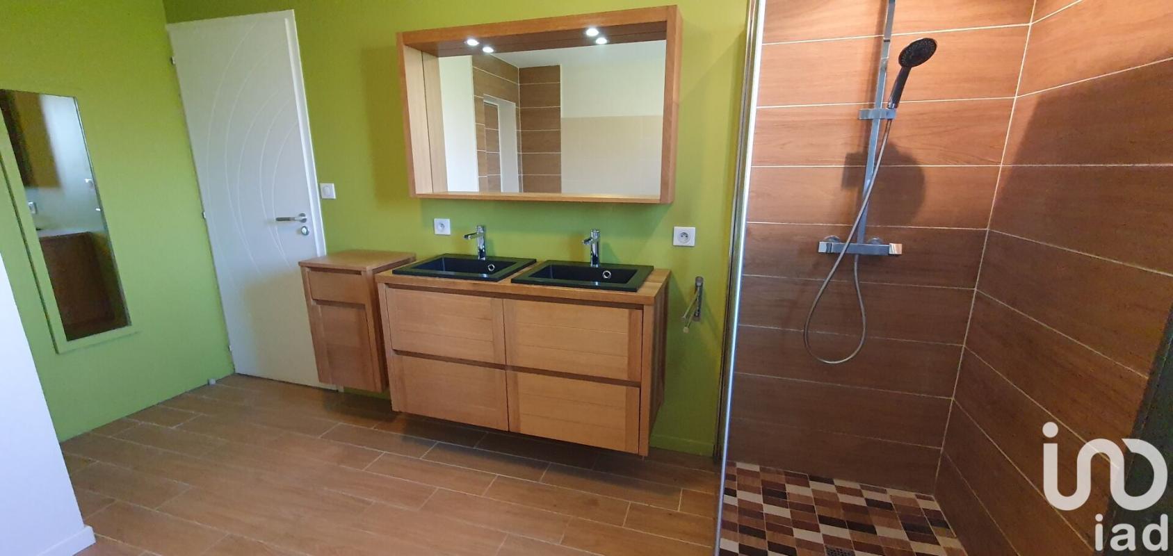 Maison 5 Pièce(s) Petosse