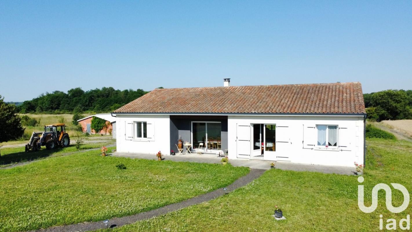 Maison 4 Pièce(s) La Rochefoucauld-en-Angoumois