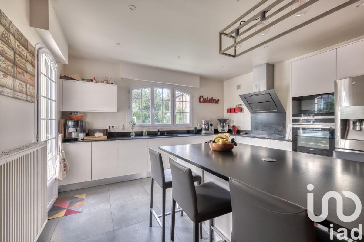 Maison 8 Pièce(s) Le Plessis-Trévise