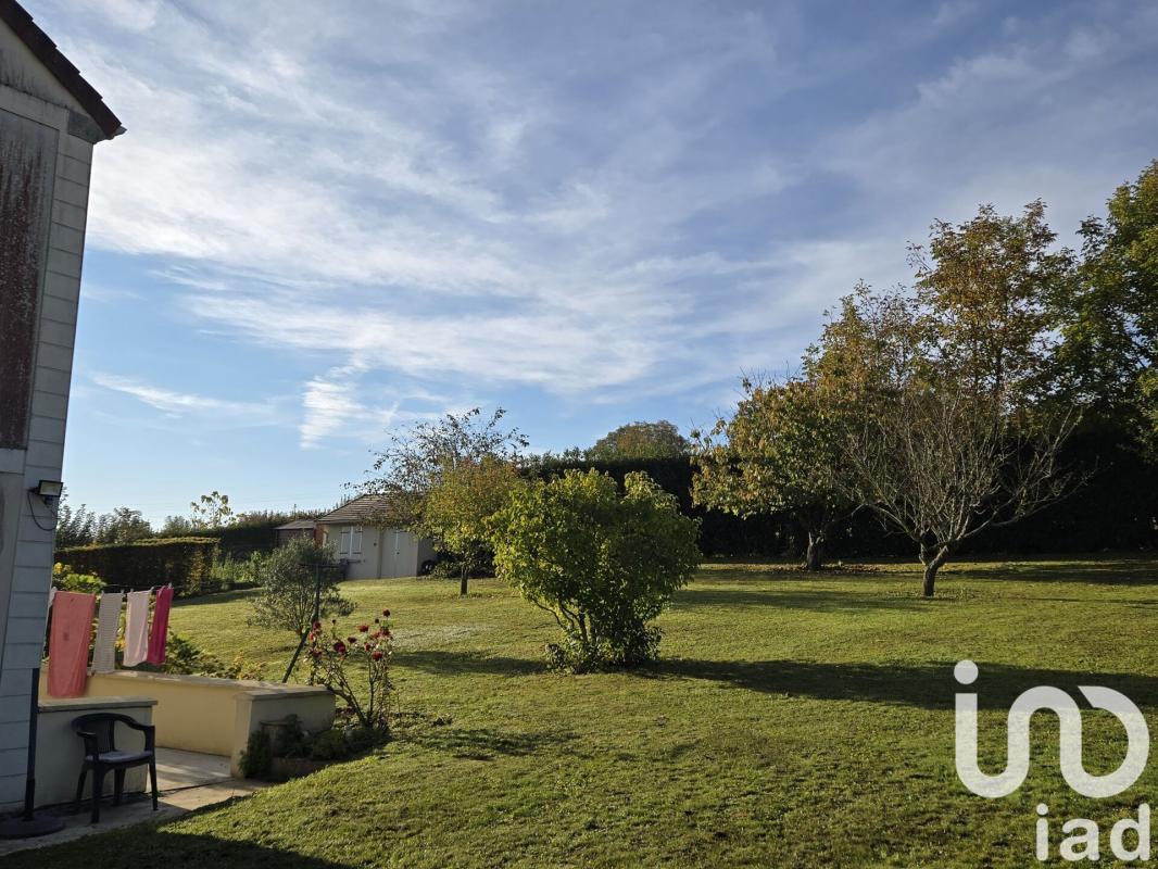 Maison 7 Pièce(s) Courtois-sur-Yonne