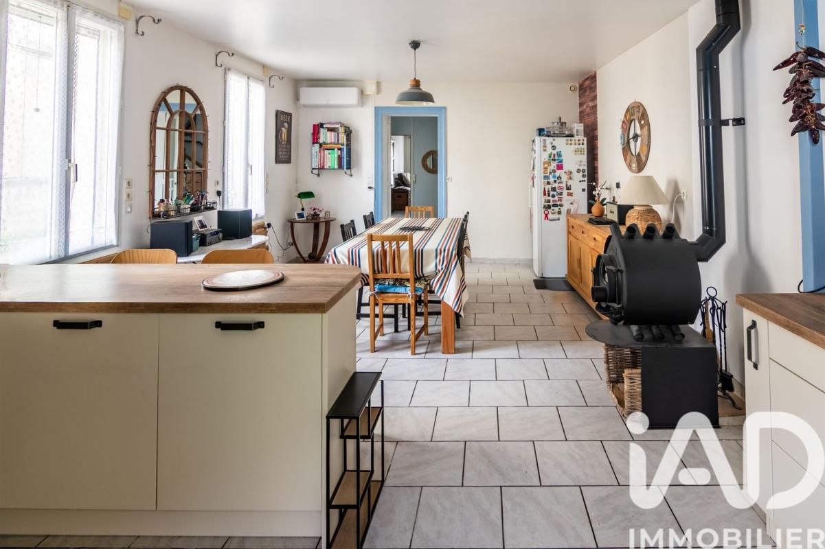 Maison 7 Pièce(s) Saint-Denis-de-Pile