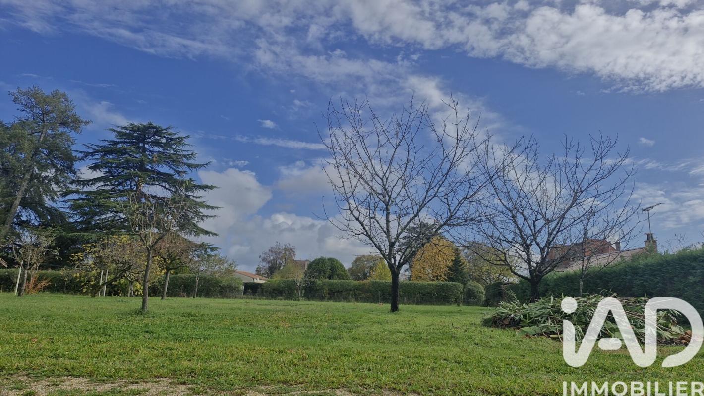 Terrain  Lamothe-Montravel