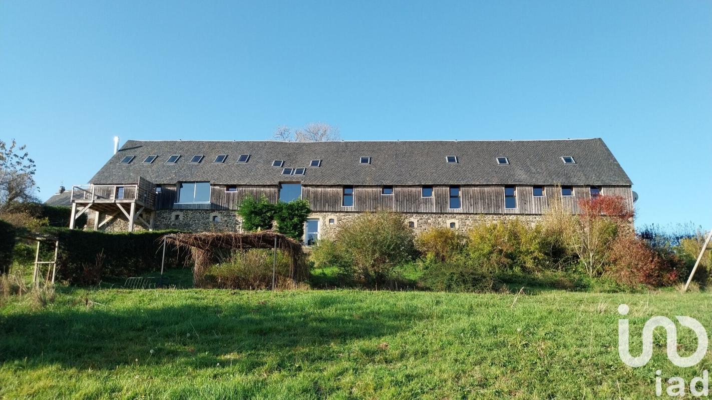 Maison 18 Pièce(s) La Tour-d'Auvergne - Photo 1