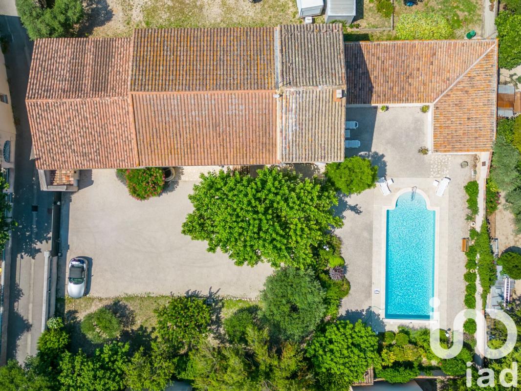 Maison 10 Pièce(s) Saint-Saturnin-lès-Avignon - Photo 2