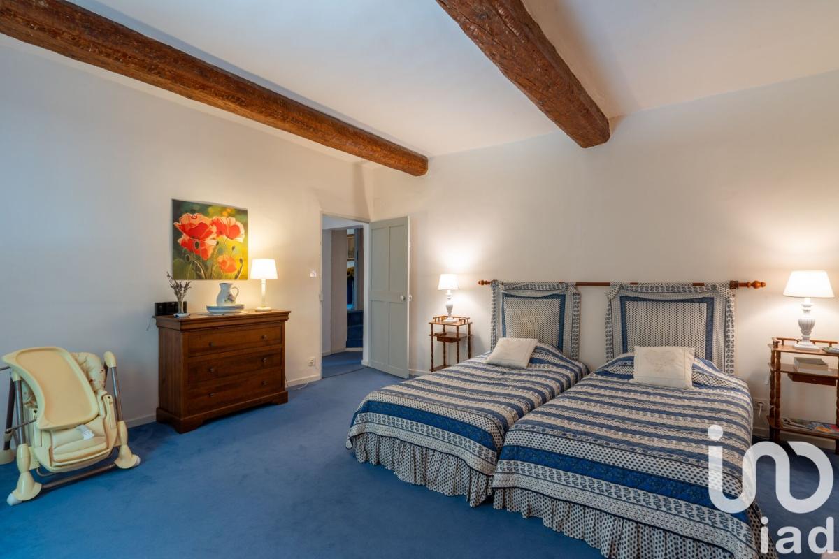 Maison 10 Pièce(s) Saint-Saturnin-lès-Avignon - Photo 8