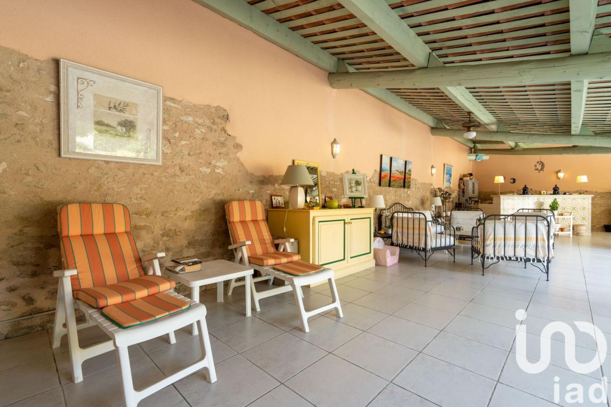Maison 10 Pièce(s) Saint-Saturnin-lès-Avignon - Photo 15