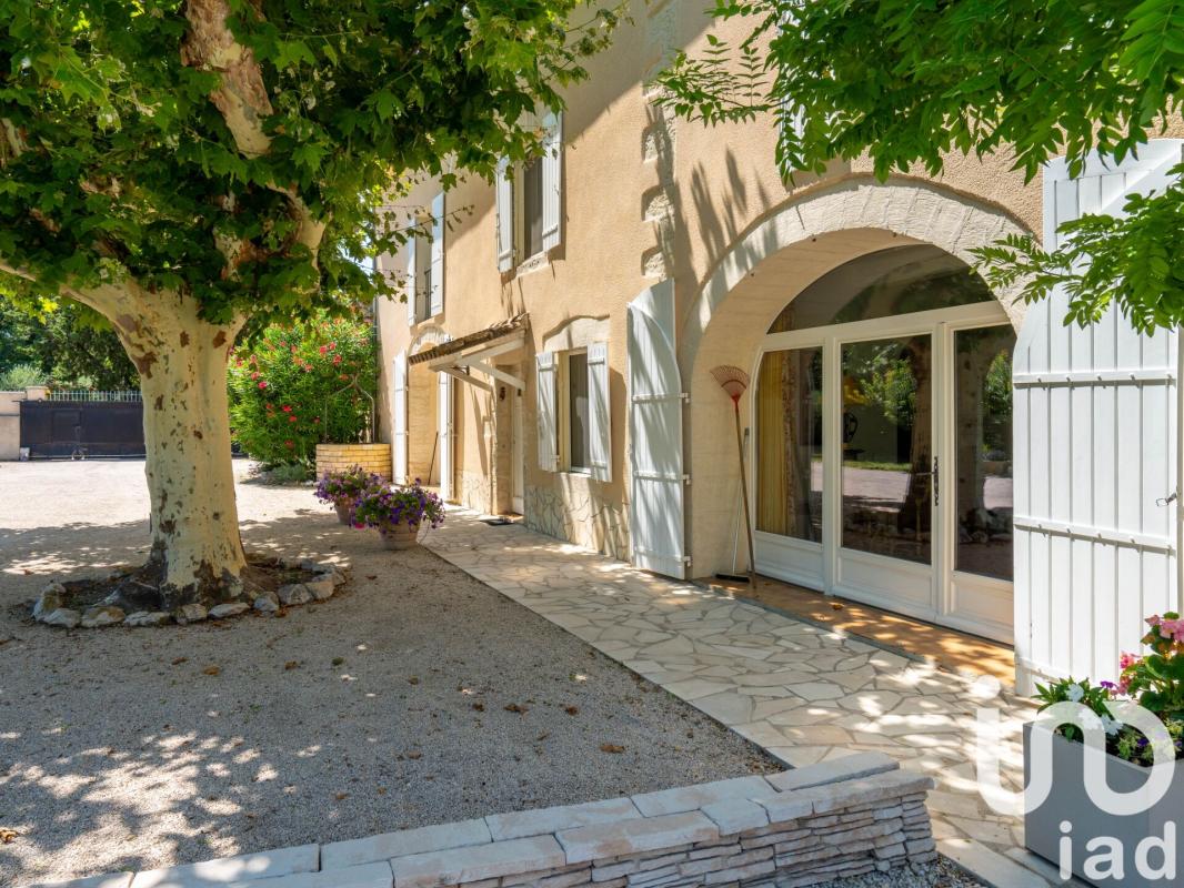Maison 10 Pièce(s) Saint-Saturnin-lès-Avignon - Photo 17