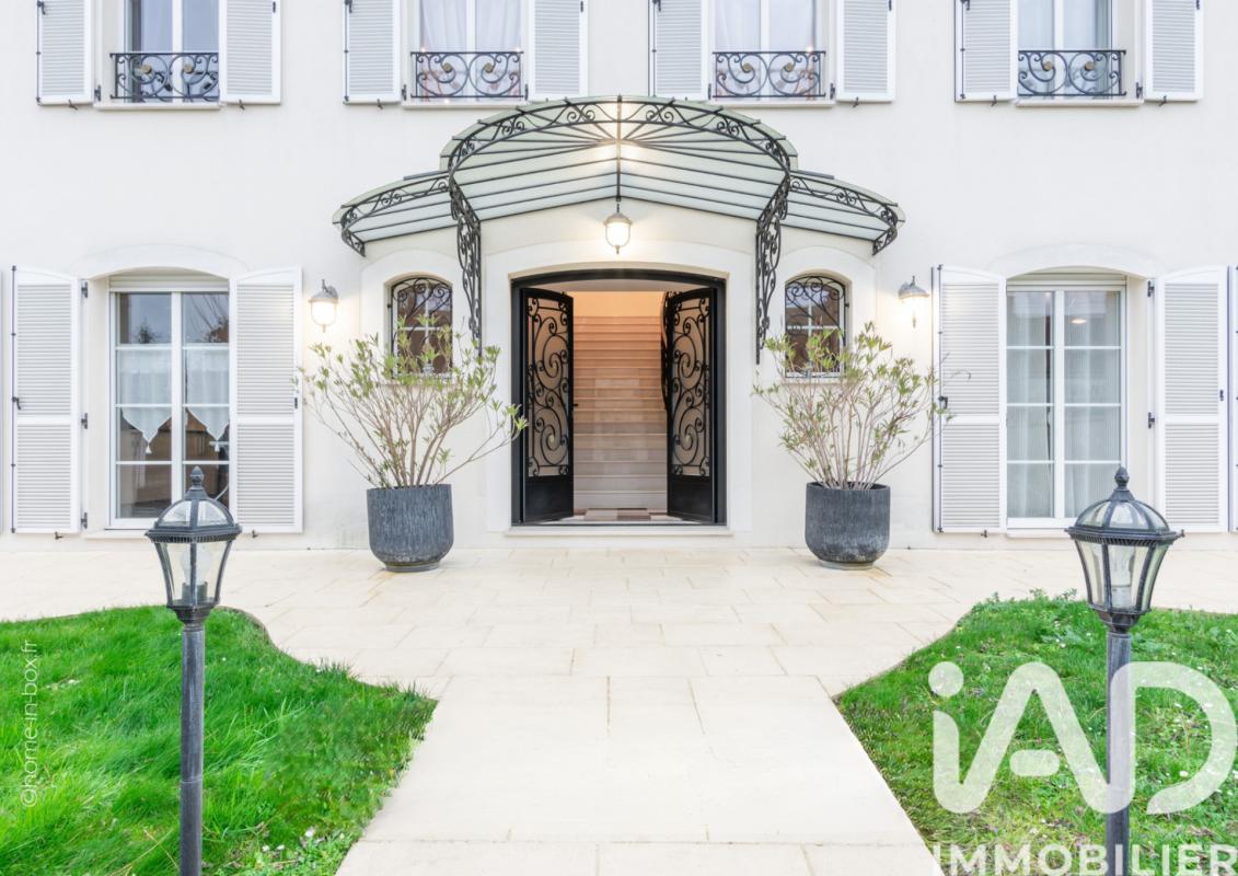 Demeure 15 Pièce(s) Magny-le-Hongre