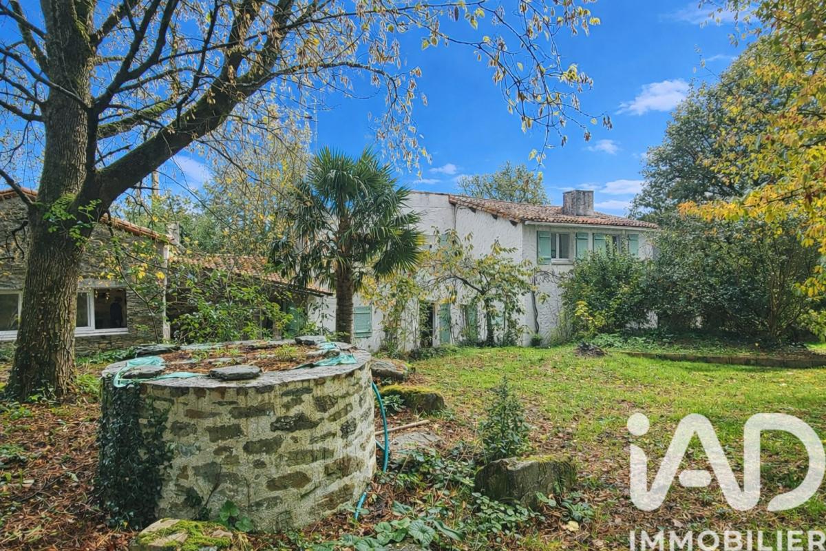 Maison 6 Pièce(s) Saint-Étienne-du-Bois