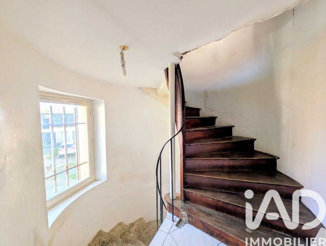 Maison 5 Pièce(s) Tuffé Val de la Chéronne