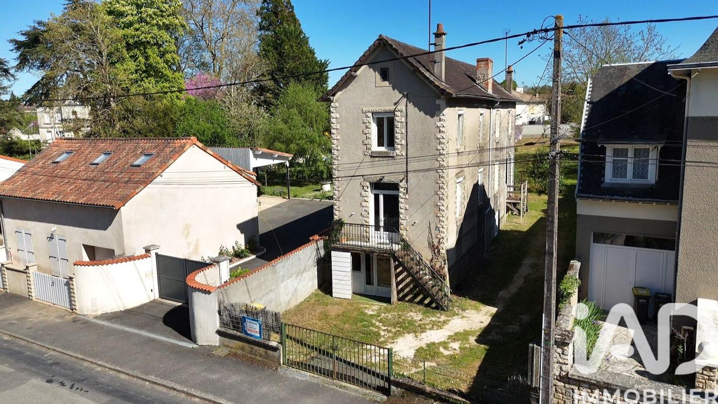 Maison de ville 11 Pièce(s) Civray