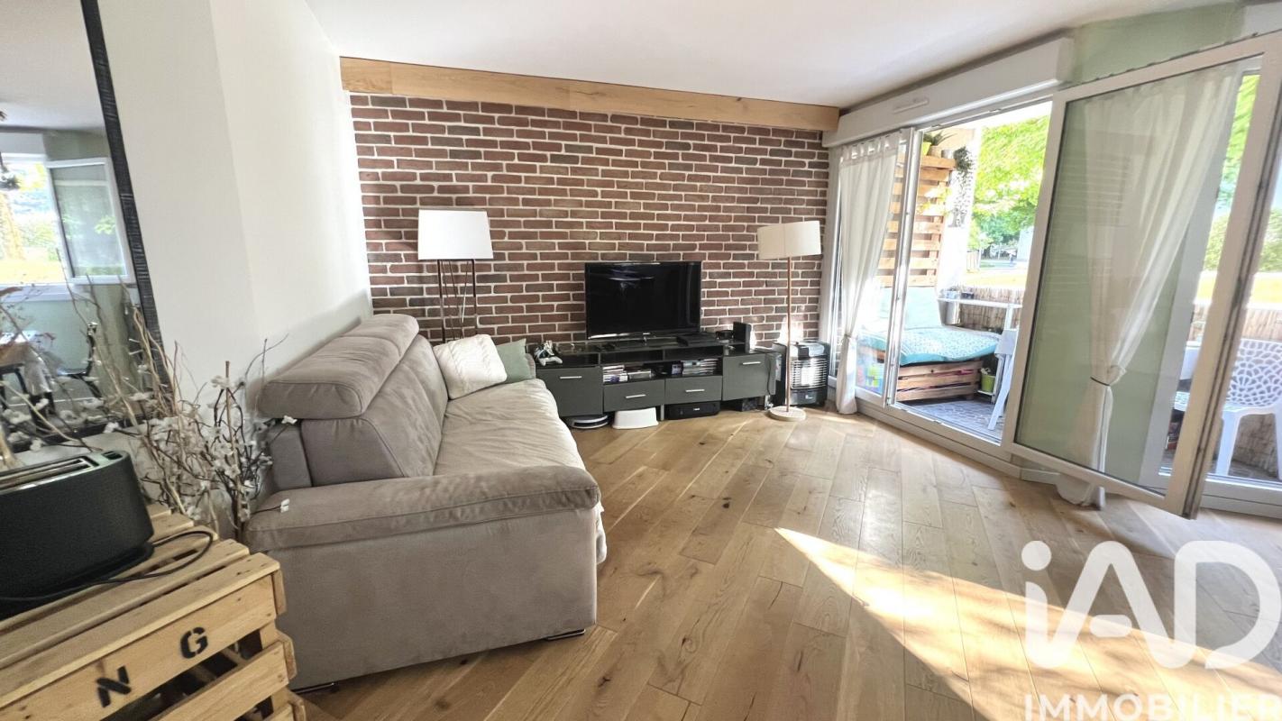 Appartement 4 Pièce(s) Montigny-le-Bretonneux