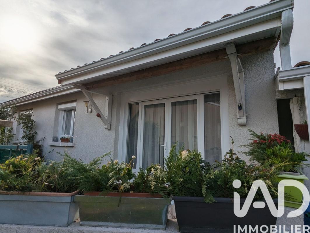 Maison 4 Pièce(s) Saint-Seurin-sur-l'Isle