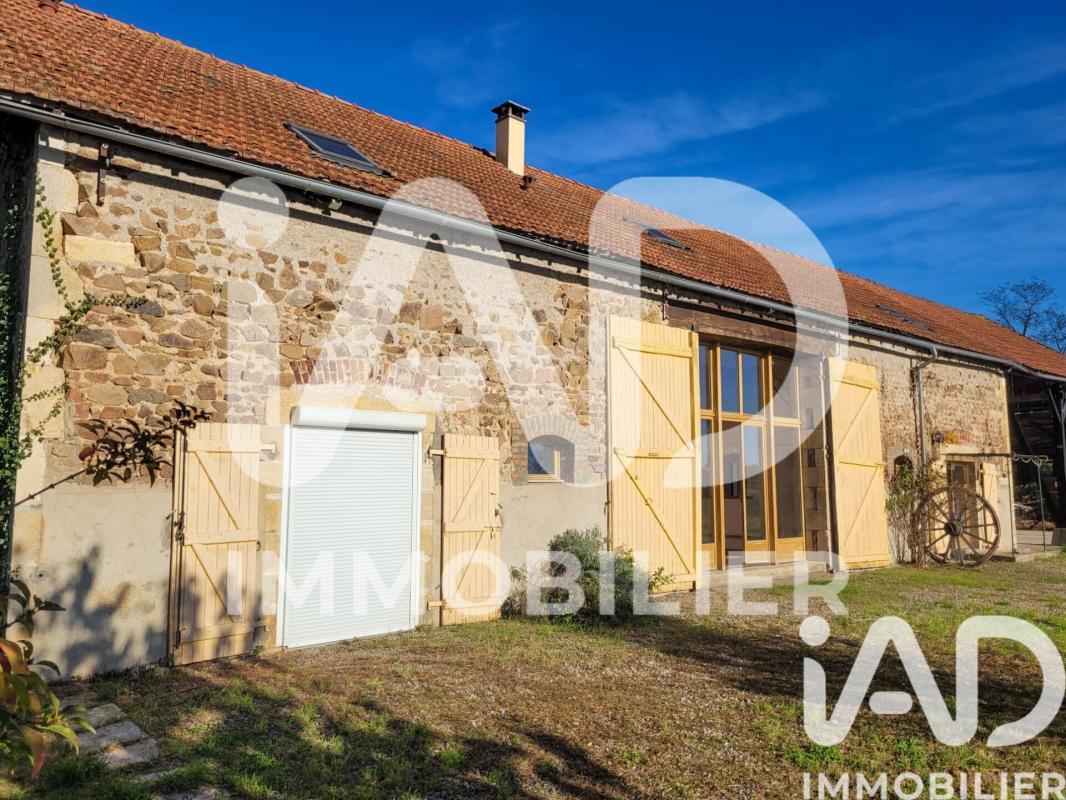 Maison longère 8 Pièce(s) Néris-les-Bains
