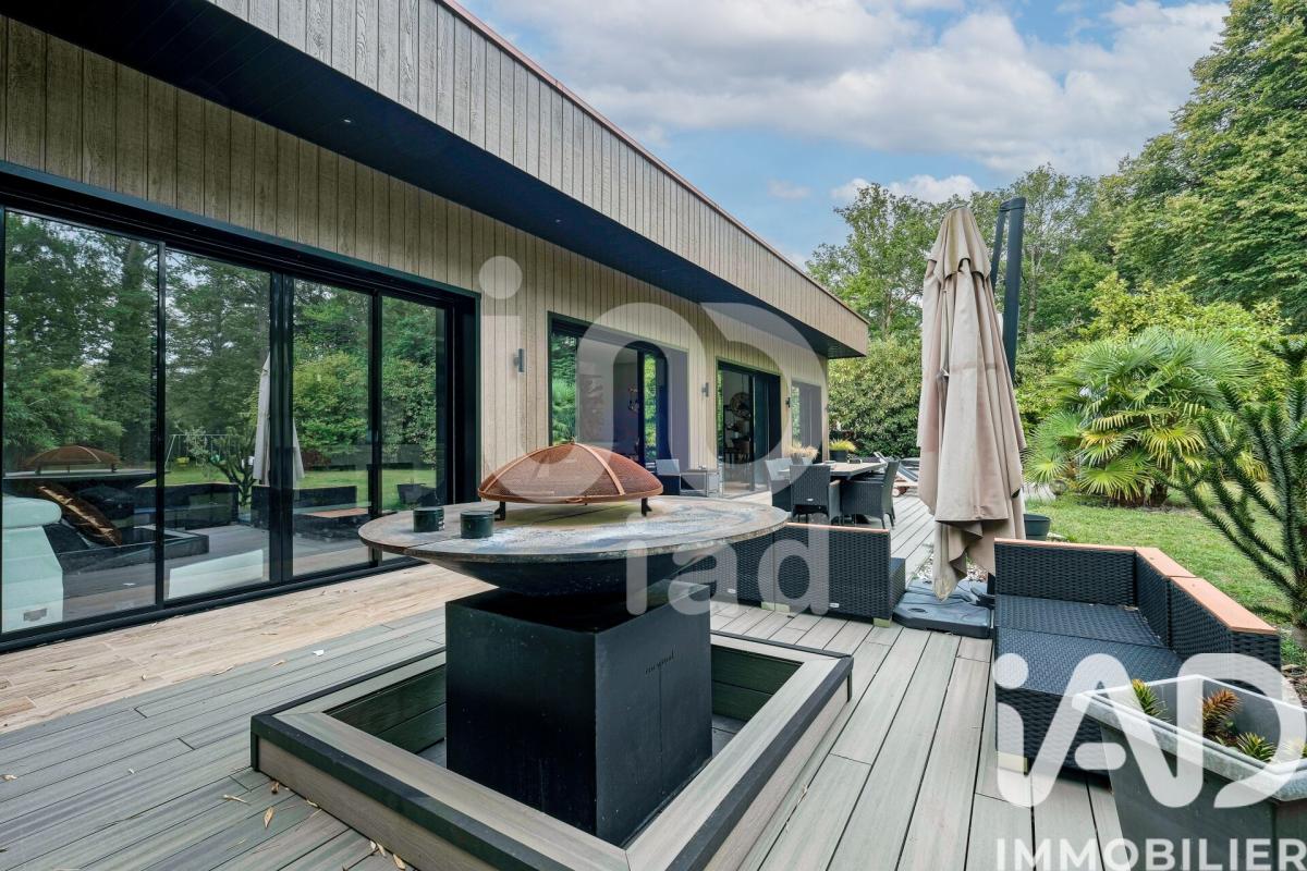 Maison d'architecte 8 Pièce(s) Lamorlaye