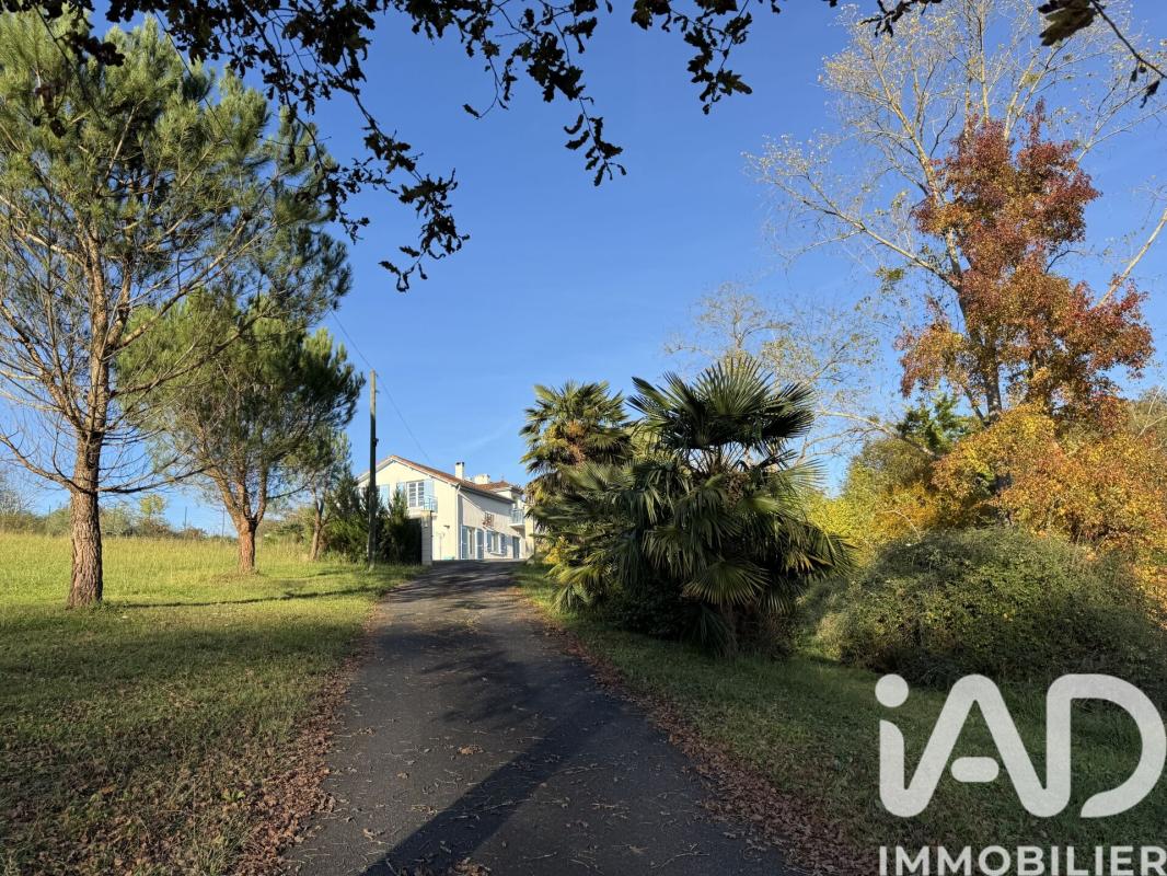 Maison 9 Pièce(s) Orthez