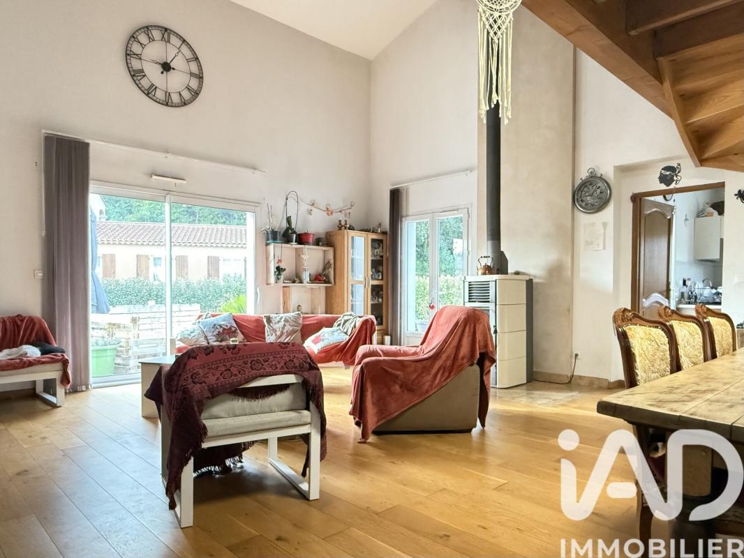 Maison 7 Pièce(s) Besse-sur-Issole