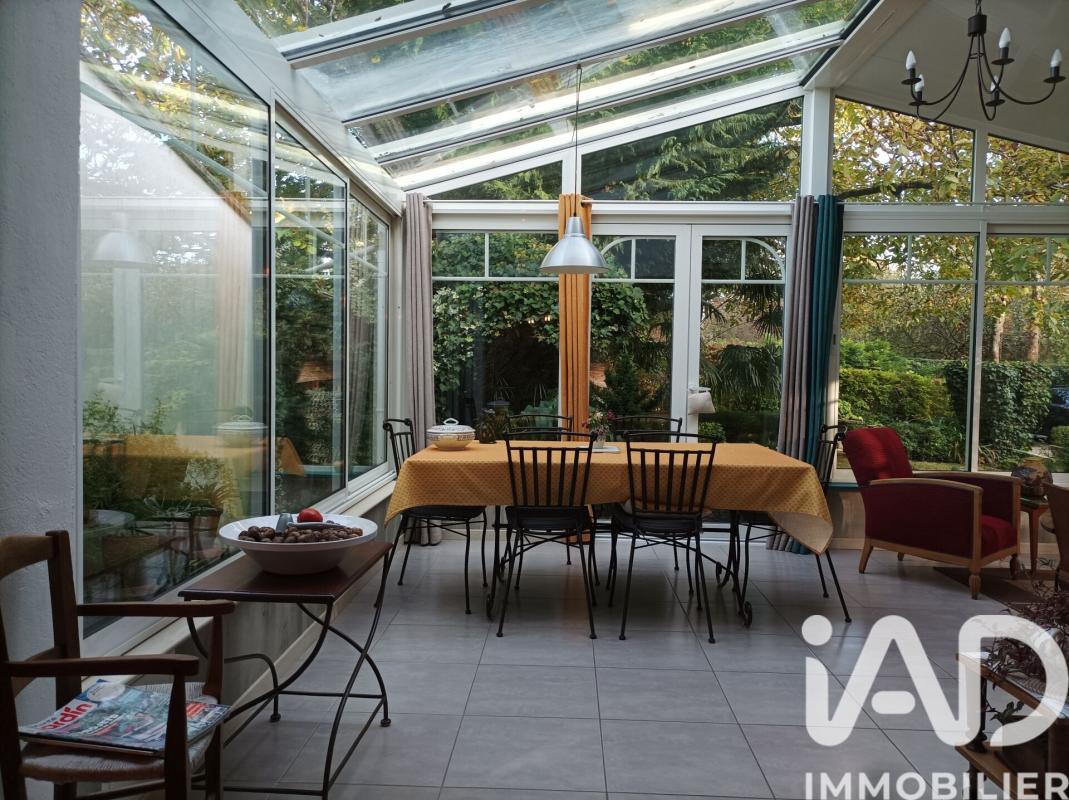 Maison 8 Pièce(s) Saint-Romain-de-Benet - Photo 2