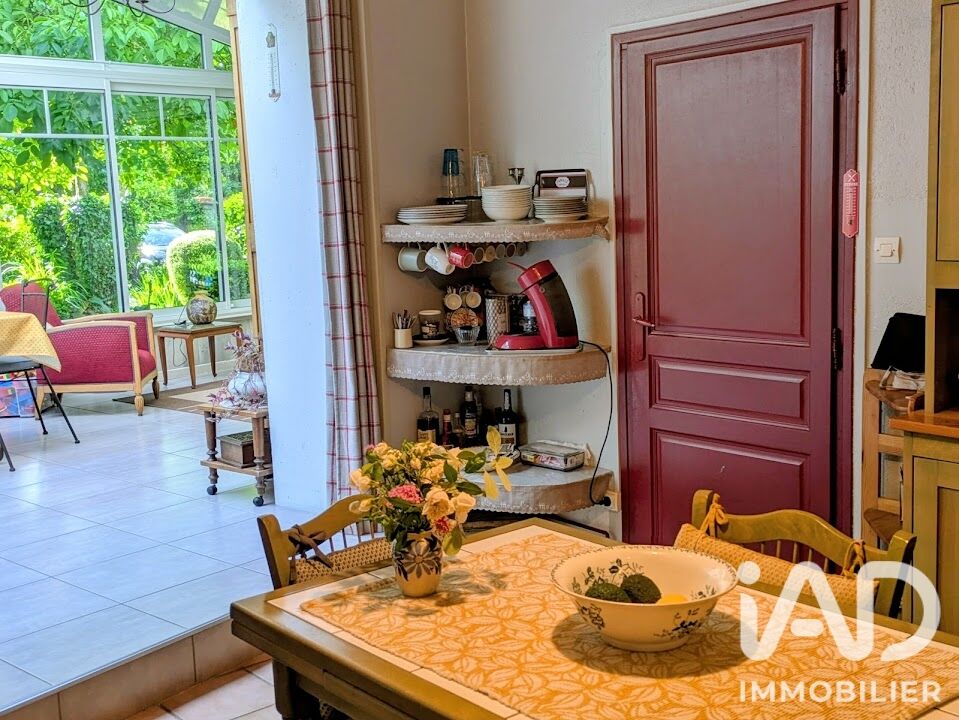 Maison 8 Pièce(s) Saint-Romain-de-Benet - Photo 5