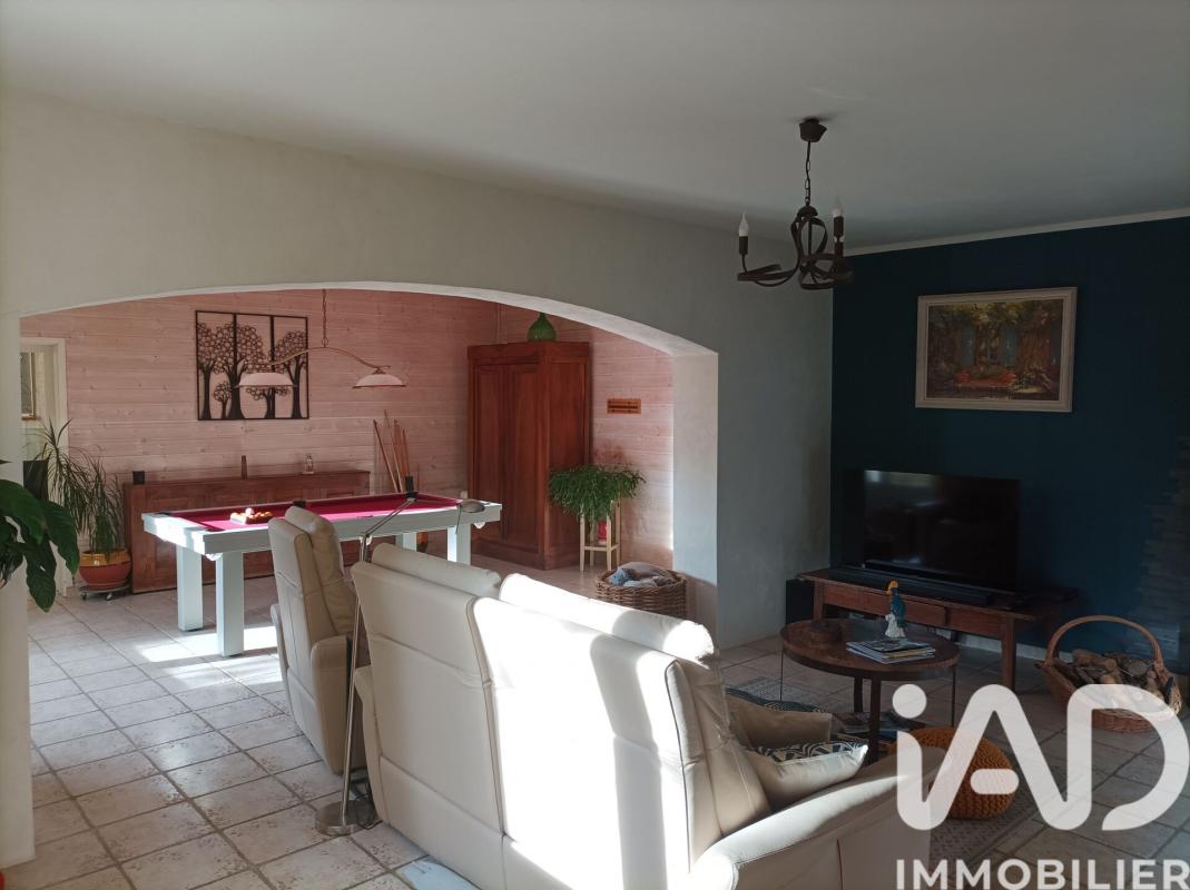 Maison 8 Pièce(s) Saint-Romain-de-Benet - Photo 9
